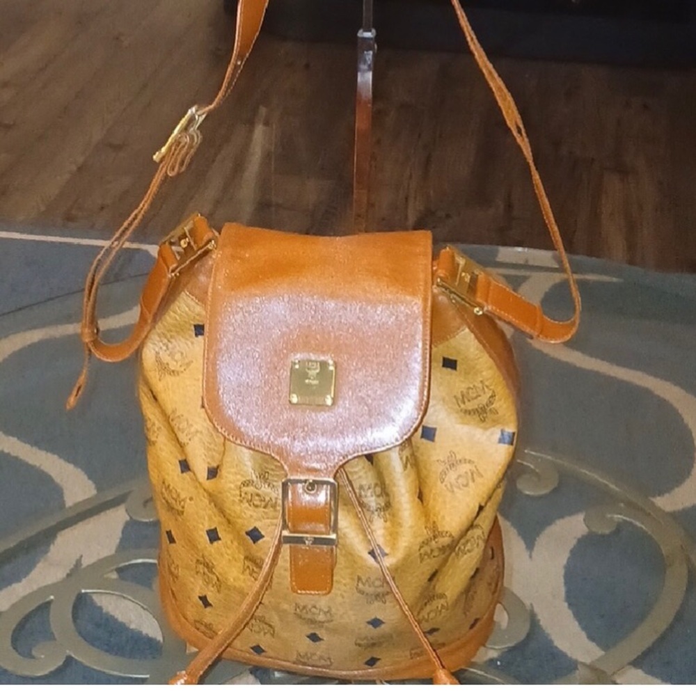 MCM COGNAC VISETOS LEATHER BUCKET BAG - Picture 5 of 12